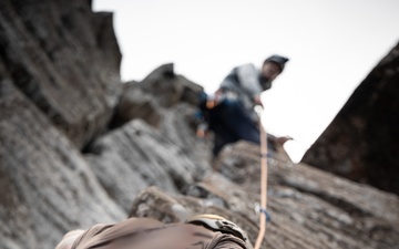 US Green Berets Perform Alpine/Mountaineer Ascension Refresher Training