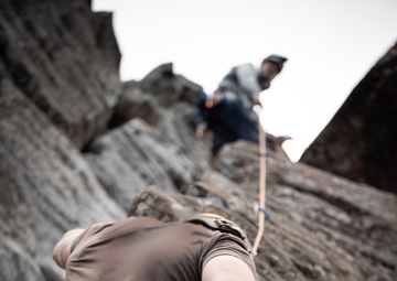 US Green Berets Perform Alpine/Mountaineer Ascension Refresher Training