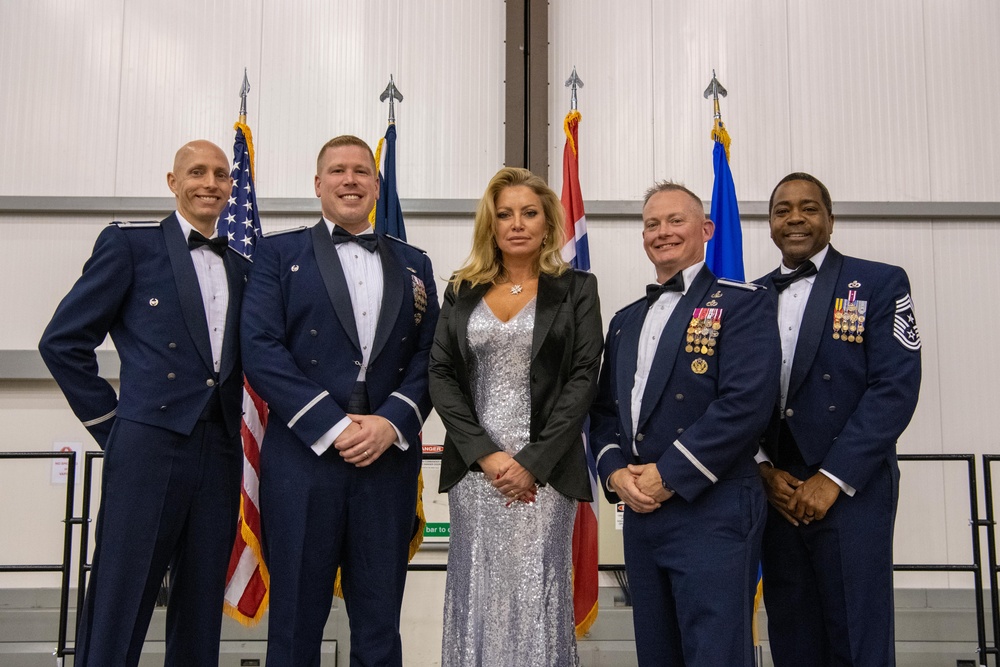 Pathfinders celebrate U.S. Air Force's 77th birthday with Air Force ball