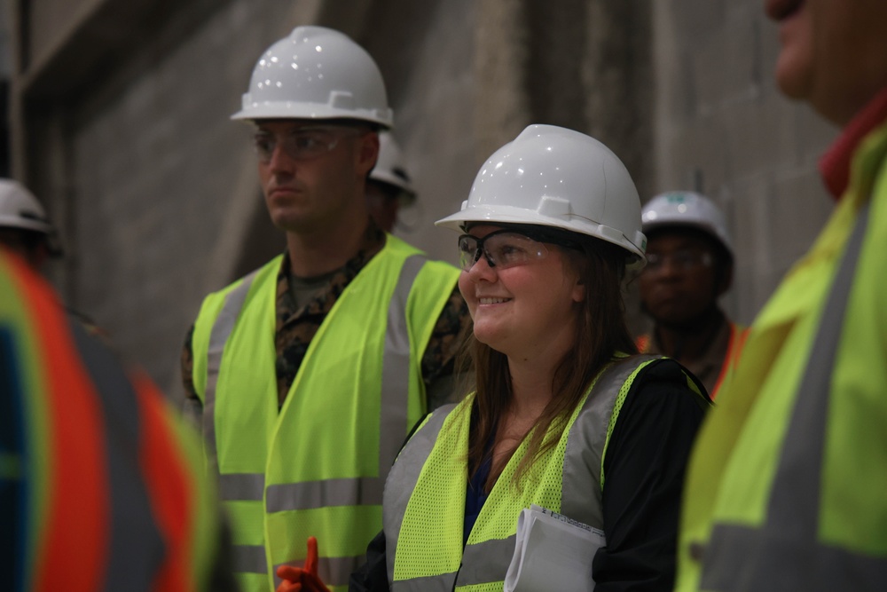 II MEF CG Visits Future Headquarters Building