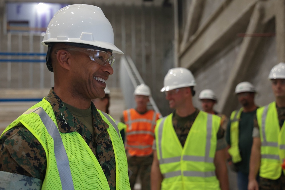 II MEF CG Visits Future Headquarters Building