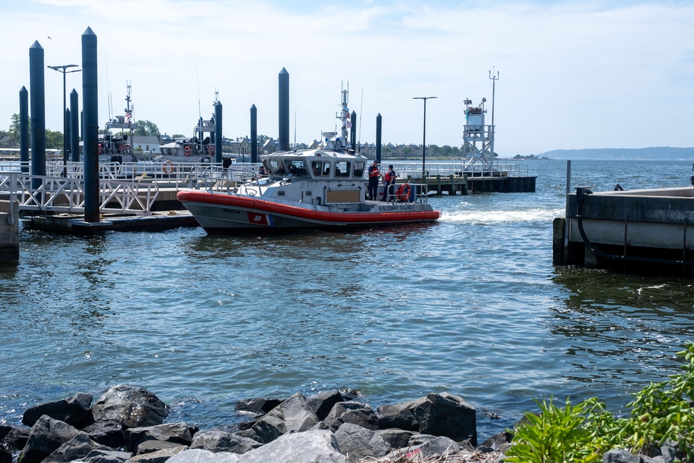 District 1 Commander Visits Station Sandy Hook