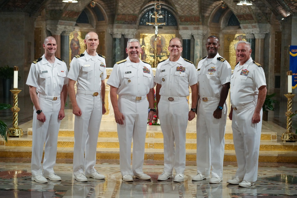 Navy Chief of Chaplains and Chaplain of the Marine Corps attend Father Capodanno Memorial Mass