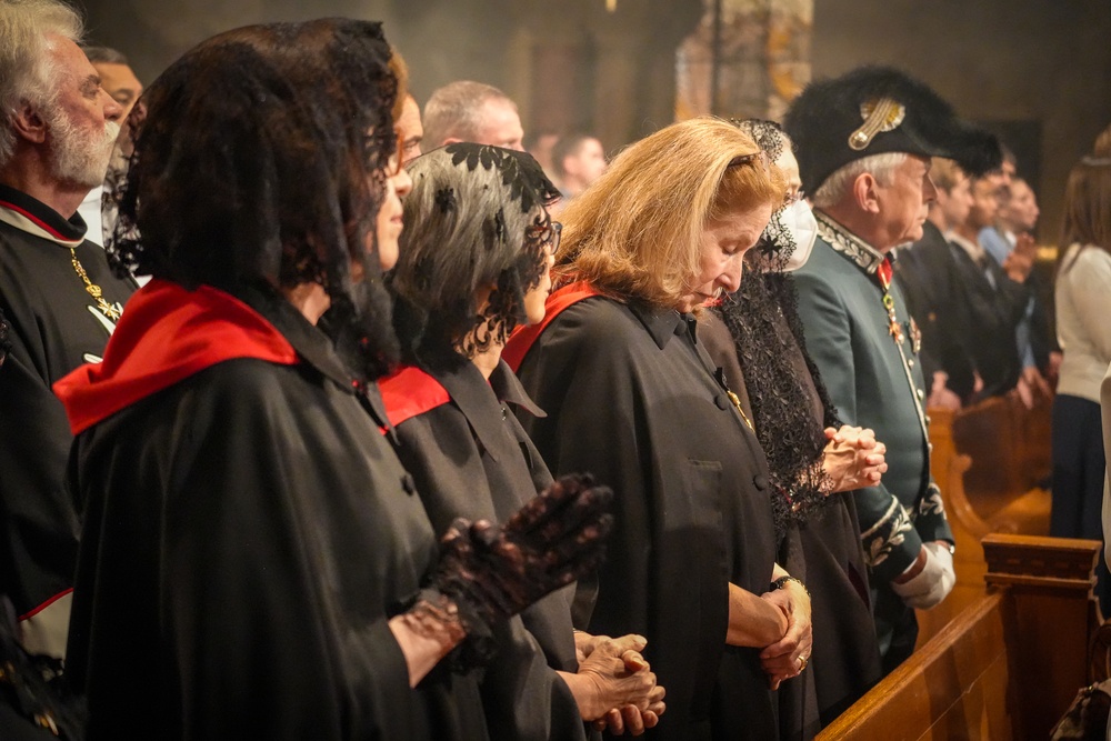 Navy Chief of Chaplains and Chaplain of the Marine Corps attend Father Capodanno Memorial Mass