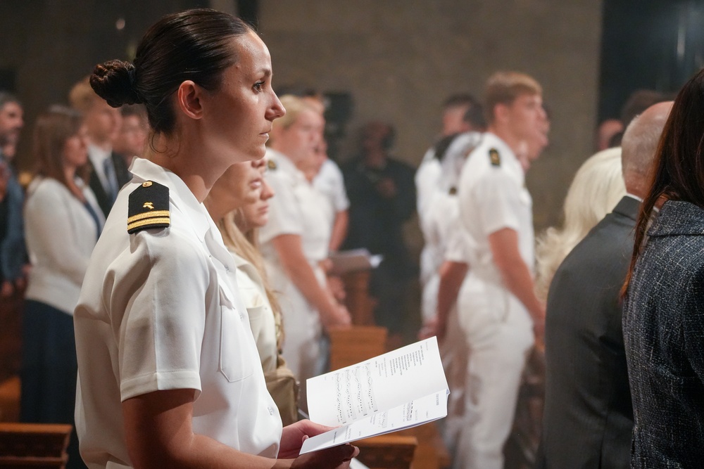 Navy Chief of Chaplains and Chaplain of the Marine Corps attend Father Capodanno Memorial Mass