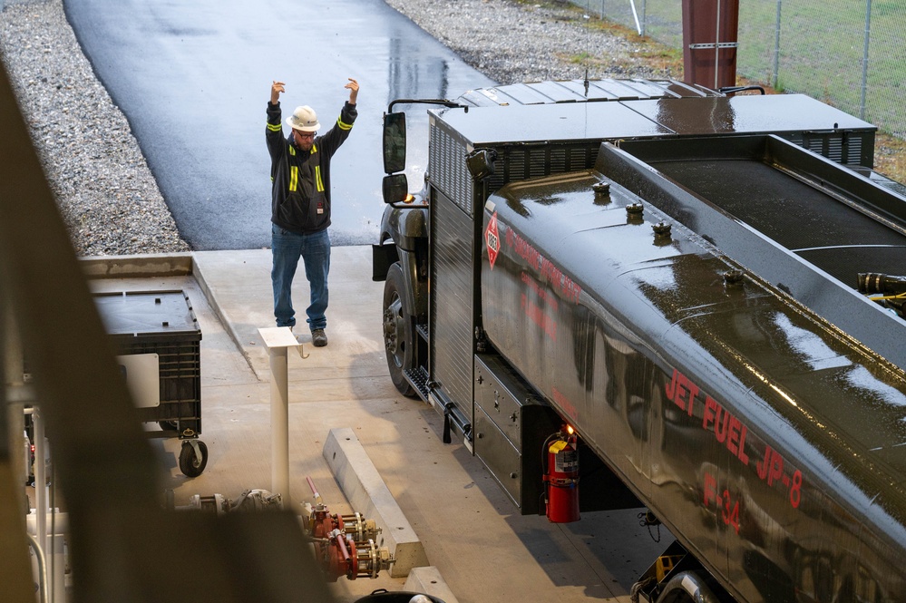 Fueling the Fight: Eielson POL completes capabilities test at North Pole DFSP