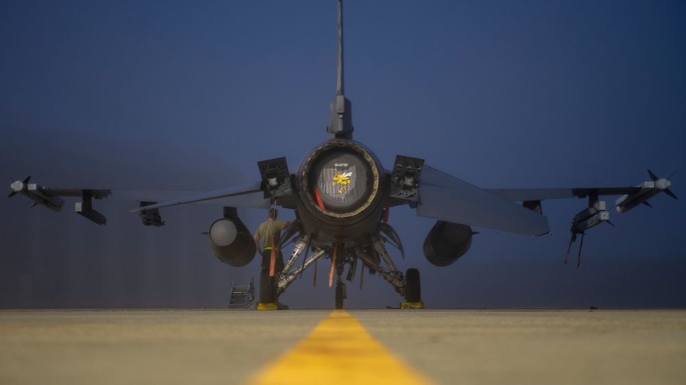 180FW Fighting Falcons Stand Ready