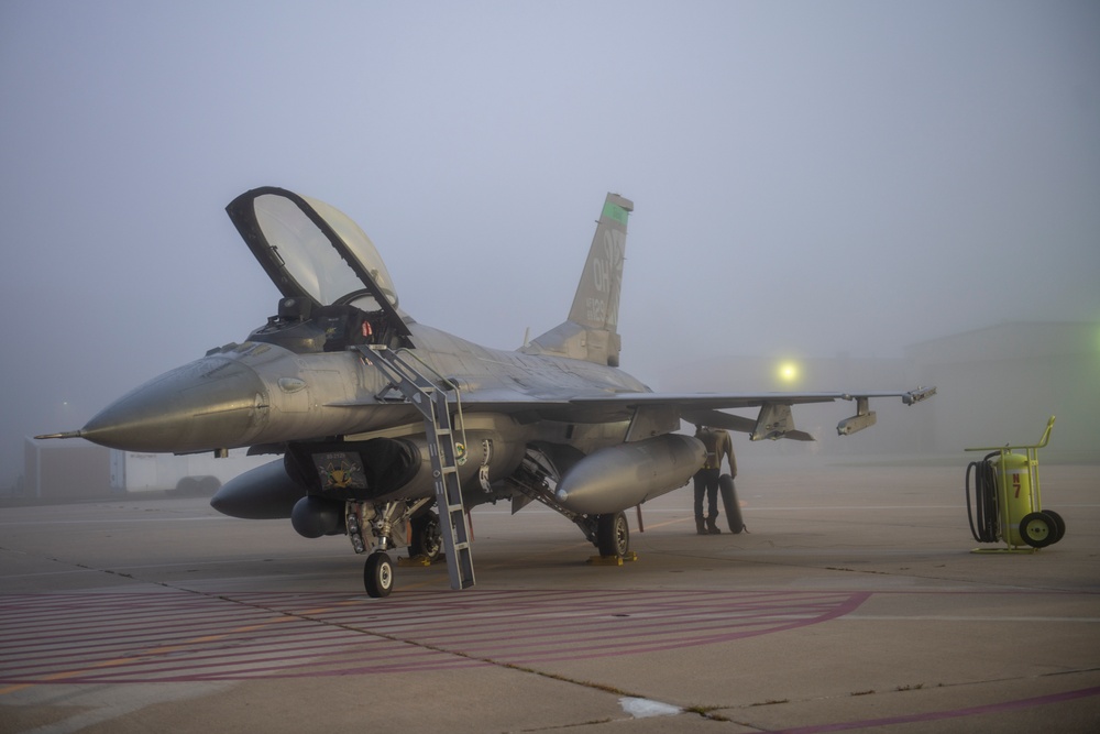 180FW Fighting Falcons Stand Ready