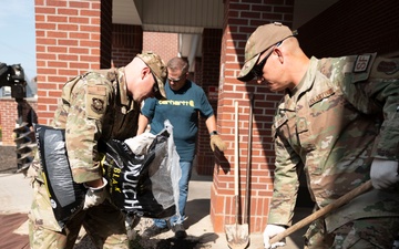 167th Airmen Volunteer at Martinsburg Union Rescue Mission