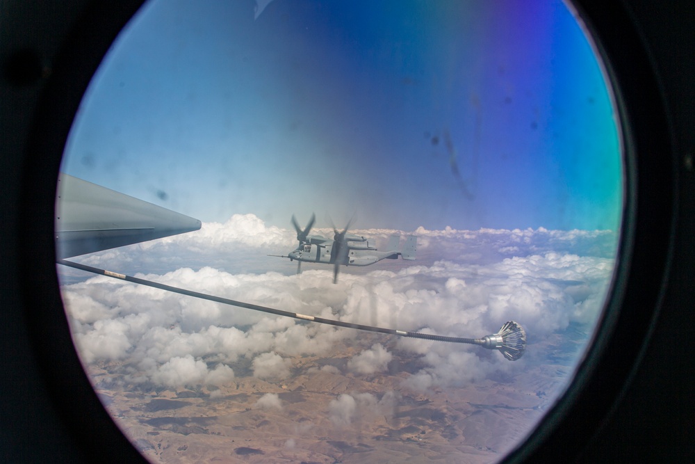 VMM-163 and VMGR-352 conduct deployment for training