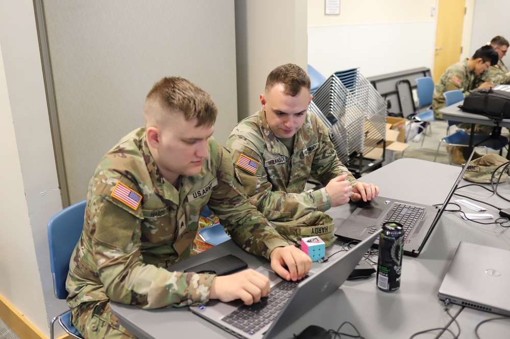 Praetorians support Hackathon IV – A cyber and computer challenge event for teens 04