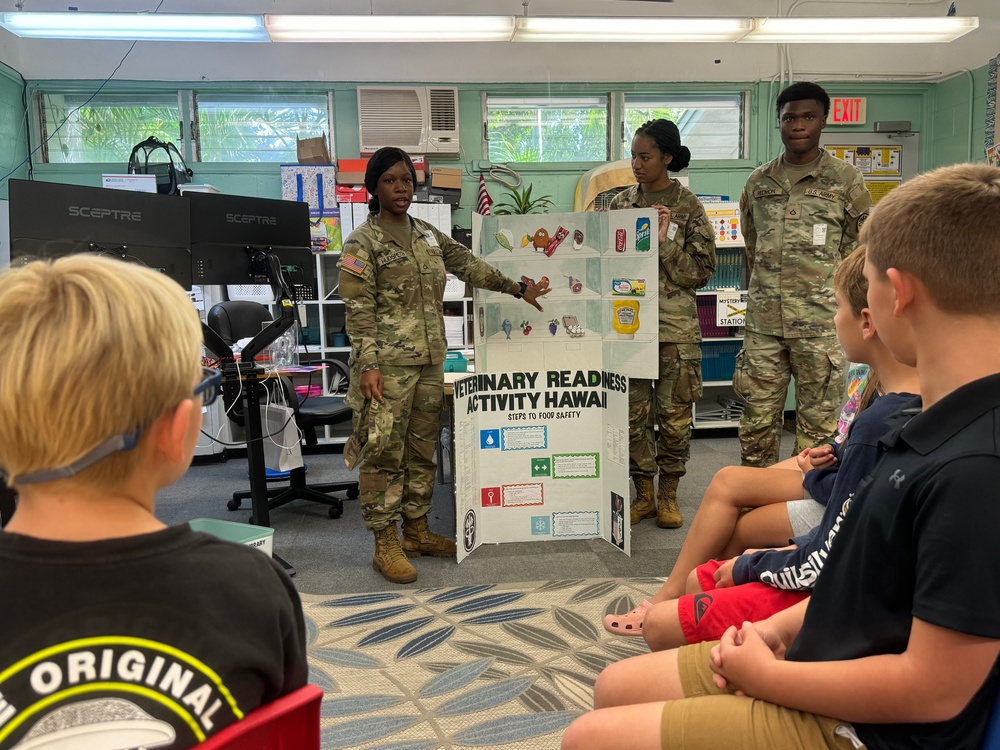 Hale Keiki Students learn Food Safety from Army Soldiers