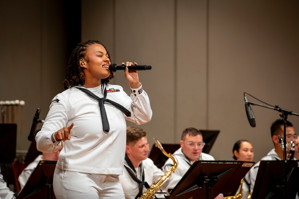 7th Fleet Band Performs with Yokosuka Symphony Orchestra