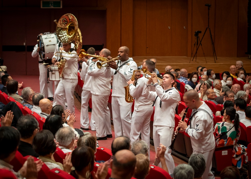 7th Fleet Band Performs with Yokosuka Symphony Orchestra