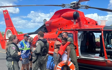 U.S. Coast Guard rescues 3 fishermen after vessel sinks off Honolulu