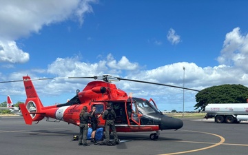 U.S. Coast Guard rescues 3 people after vessel sinks off Honolulu