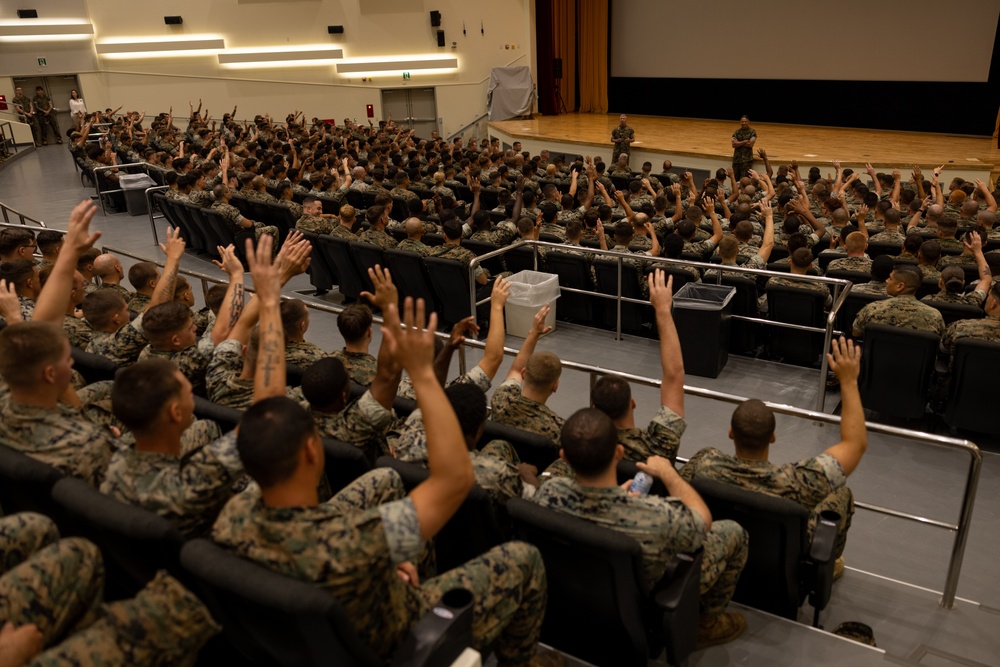 39th CMC and 20th SMMC visit the Marines and Sailors of Camp Schwab