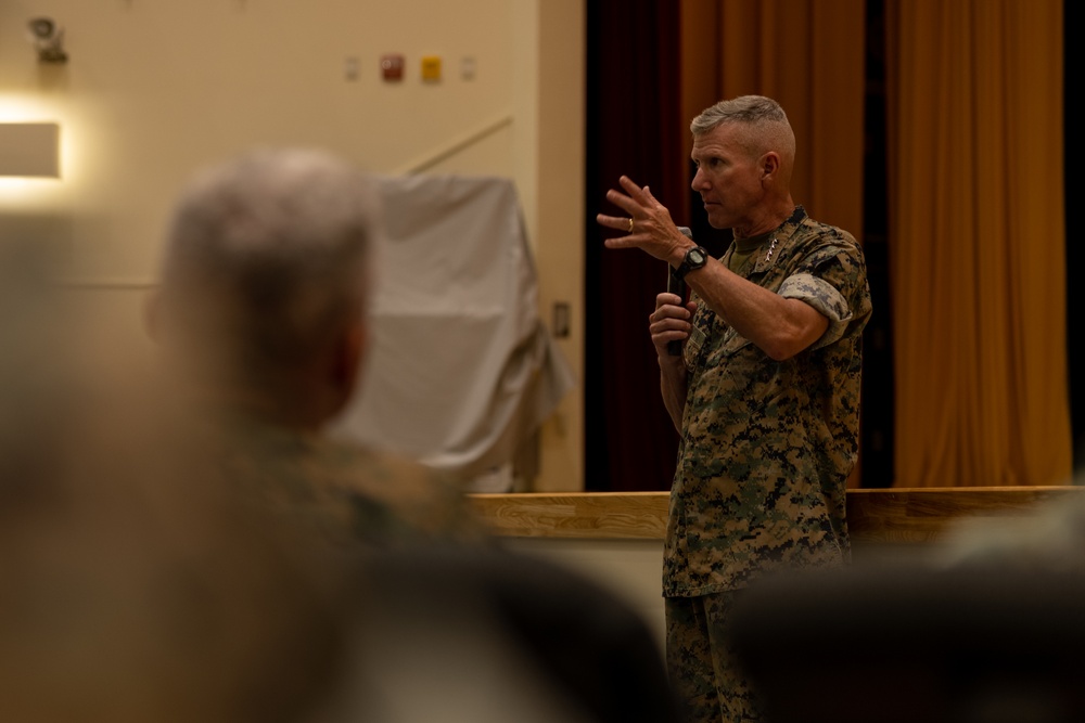 39th CMC and 20th SMMC visit the Marines and Sailors of Camp Schwab