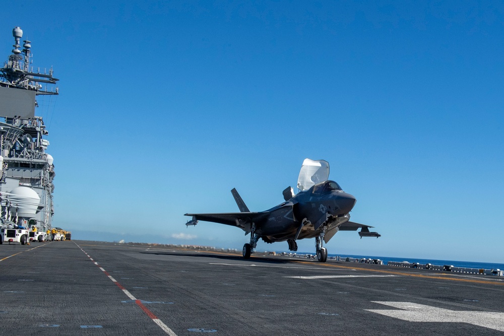 Boxer Conducts Flight Deck Operations