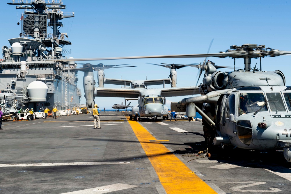 Boxer Conducts Flight Deck Operations