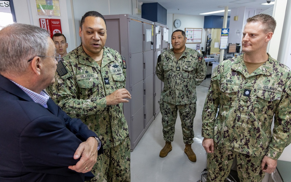 Assistant Secretary of Defense for Health Affairs Visits USNMRTC Yokosuka