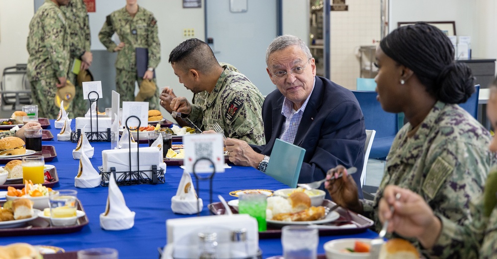 Assistant Secretary of Defense for Health Affairs Visits USNMRTC Yokosuka