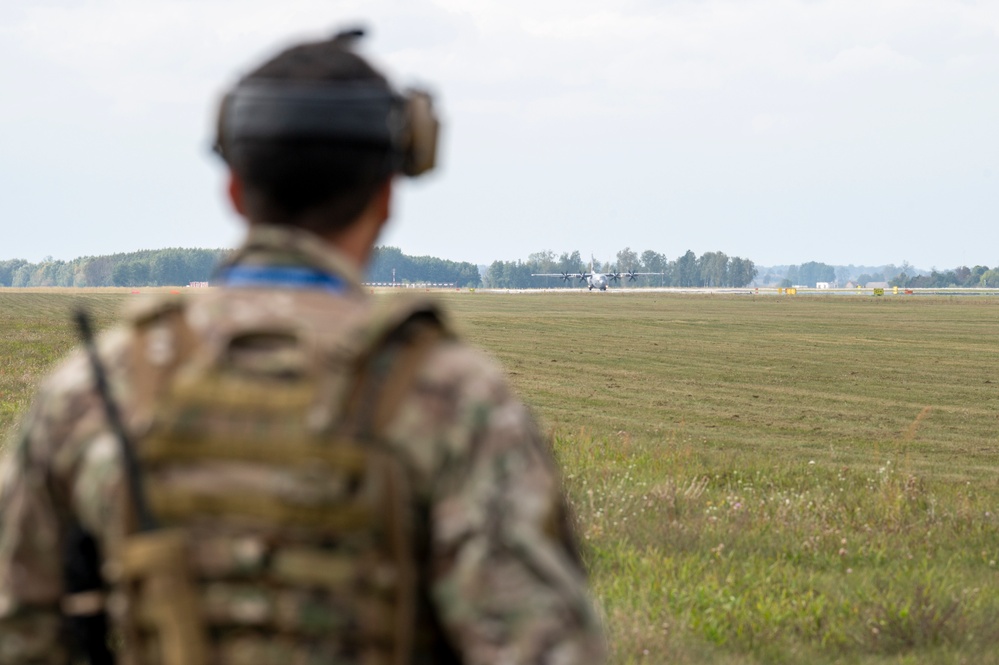 37 AS and Polish Air Force performs Combined LCLA Exercise