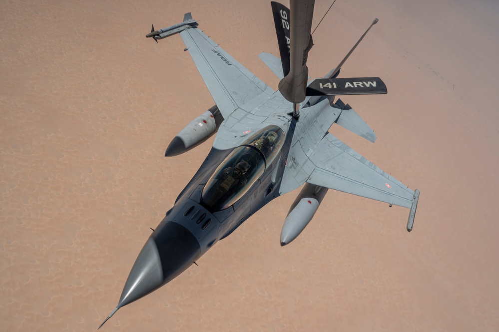 International F-16s refuel during Exercise Ballast Cannon