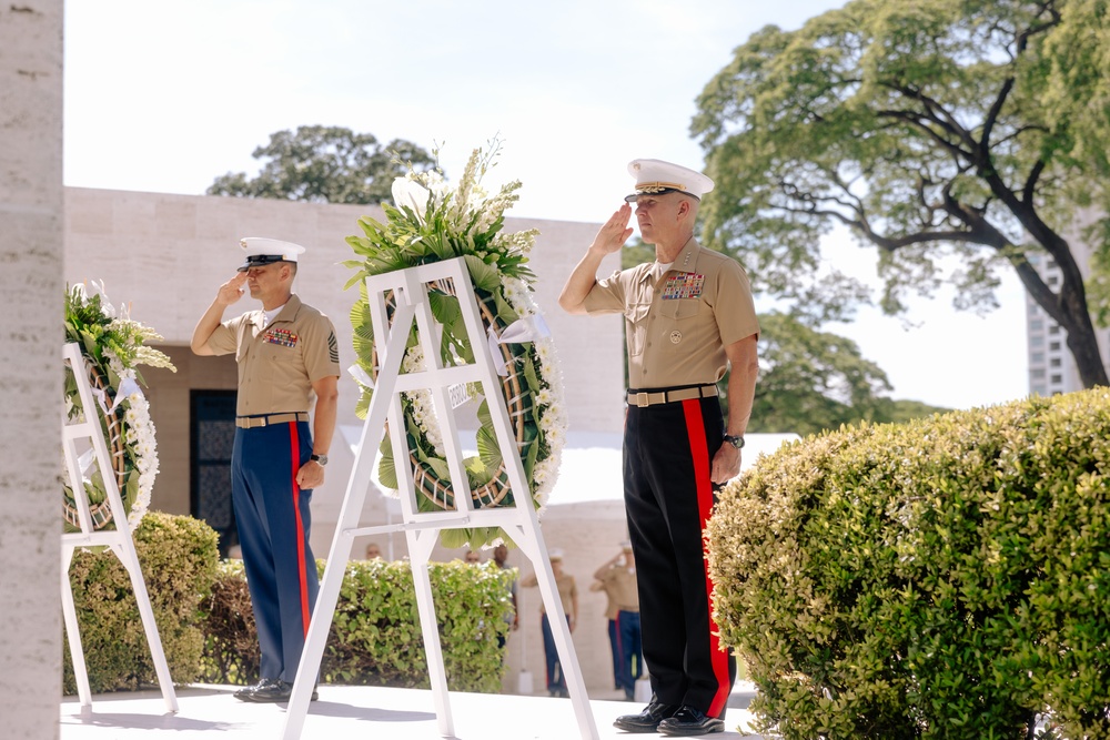 U.S. Commandant, Gen. Smith, Visits the Philippines