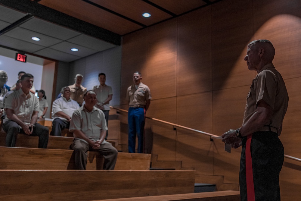 U.S. Commandant, Gen. Smith, Visits the Philippines