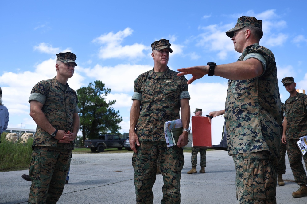 MCICOM Commander BGen Woodworth visits Camp Lejeune