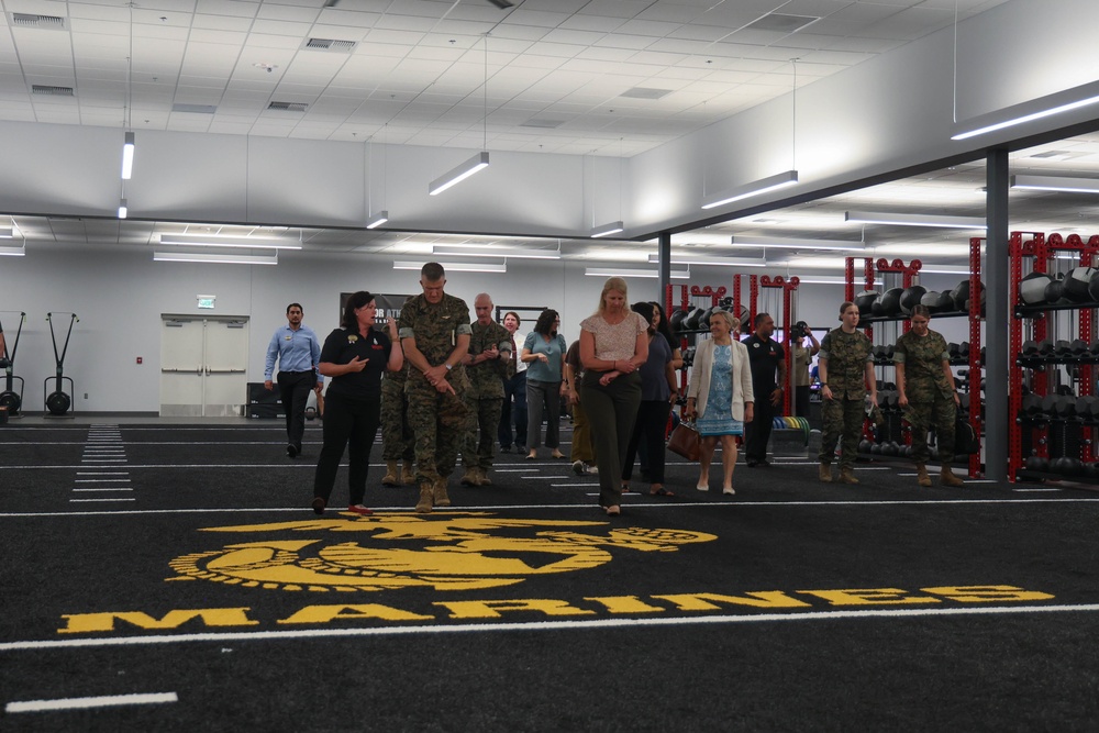 MCICOM Commander BGen Woodworth visits Camp Lejeune