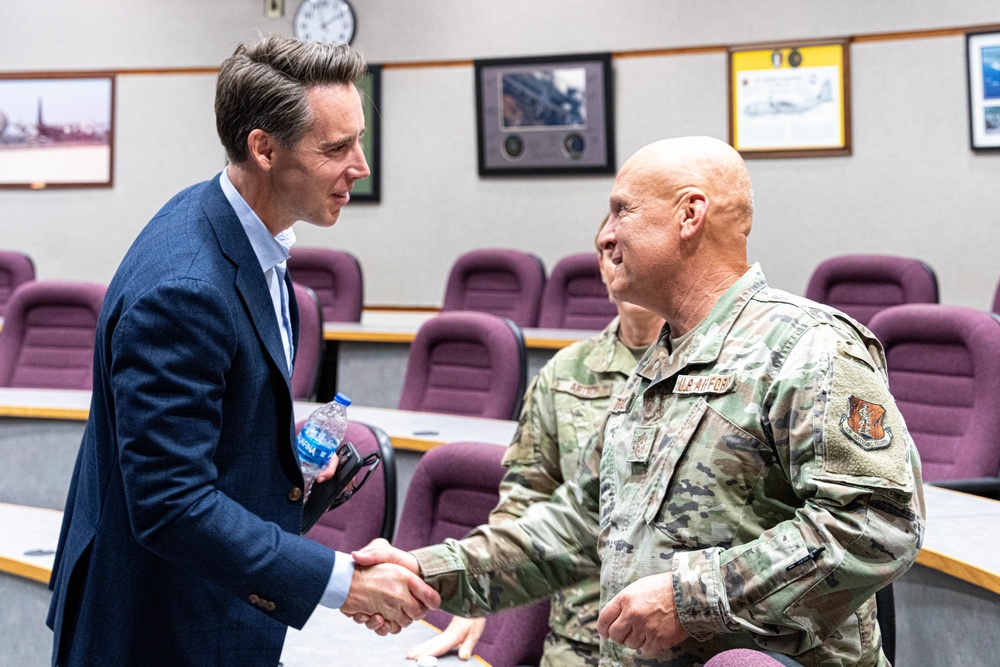 U.S. Senator Josh Hawley meets with the leadership of the 139th Airlift Wing