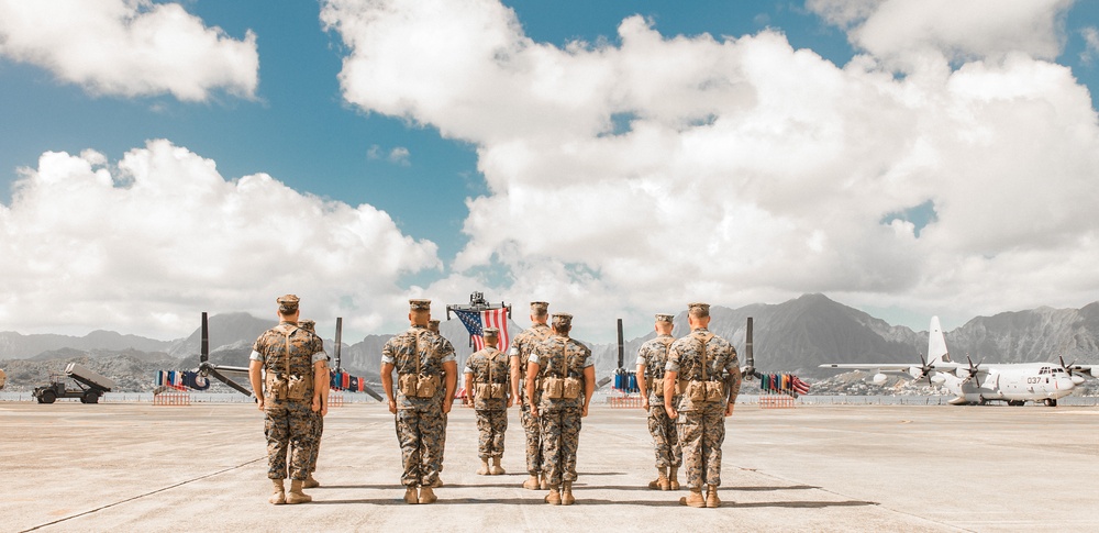 Commandant, Gen. Smith, Visits Marine Forces Pacific