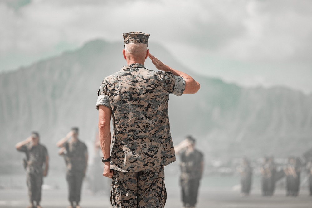 Commandant, Gen. Smith, Visits Marine Forces Pacific