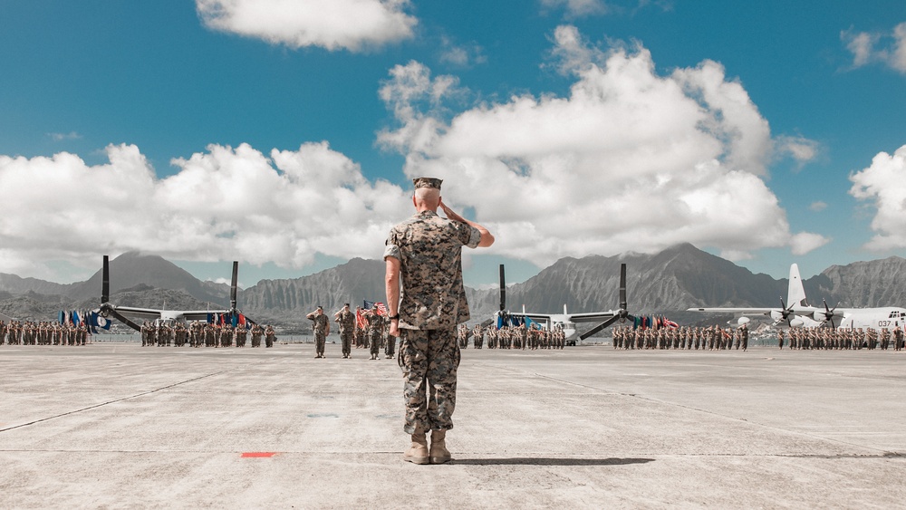 Commandant, Gen. Smith, Visits Marine Forces Pacific