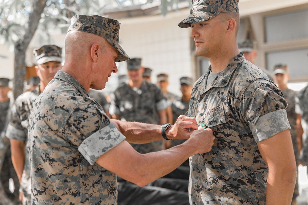 Commandant, Gen. Smith, Visits Marine Forces Pacific