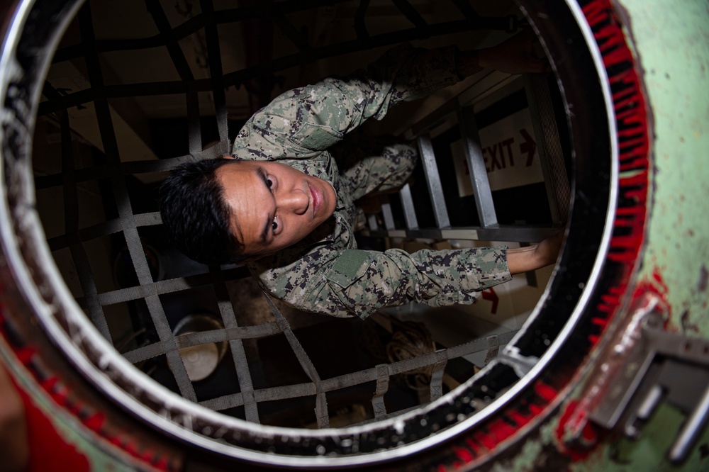 Daily Operations aboard USS Carl Vinson