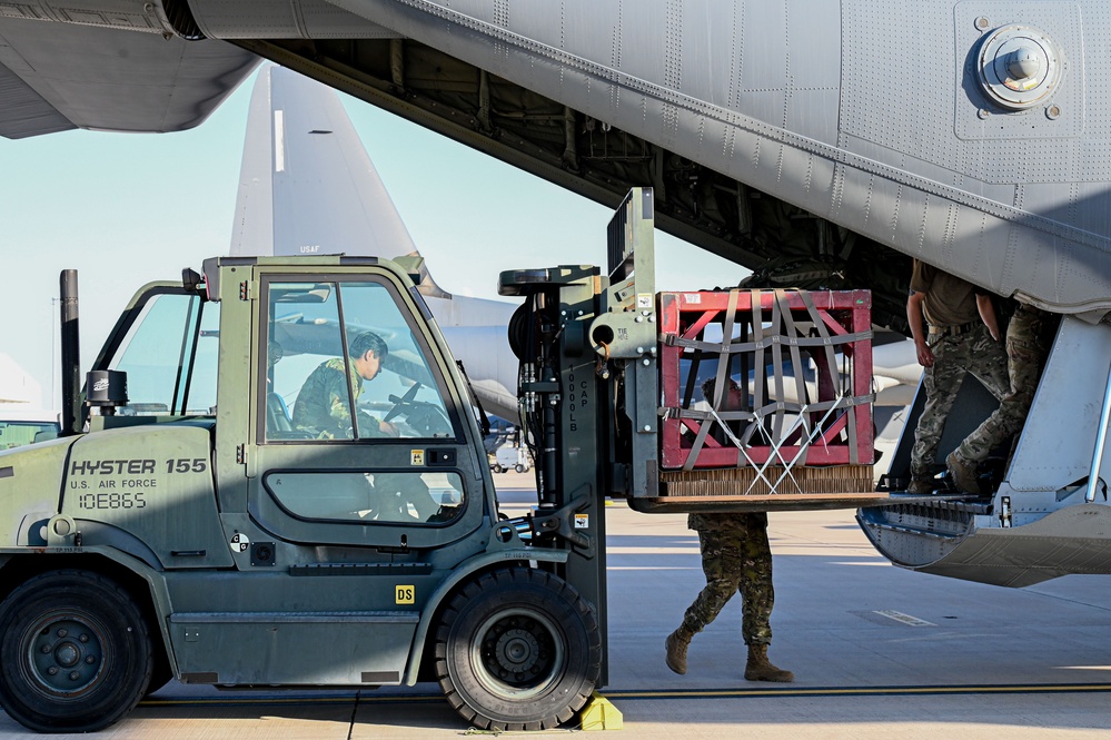 9th Special Operations Squadron Conducts Night Flight