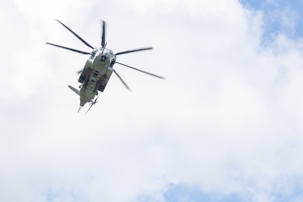 2nd Distribution Support Battalion Conducts Helicopter Support Team Operations