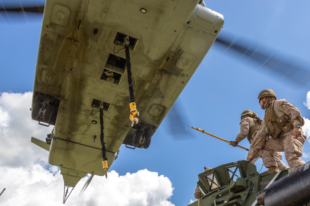 2nd Distribution Support Battalion Conducts Helicopter Support Team Operations