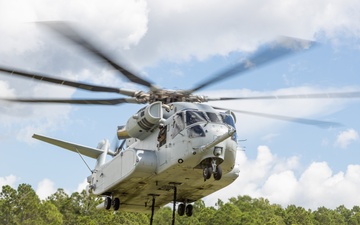 2nd Distribution Support Battalion Conducts Helicopter Support Team Operations