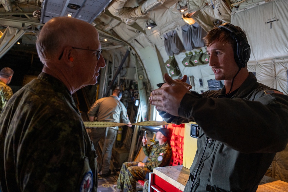 Coast Guard crews participate in search and rescue exercise in Comox, B.C.