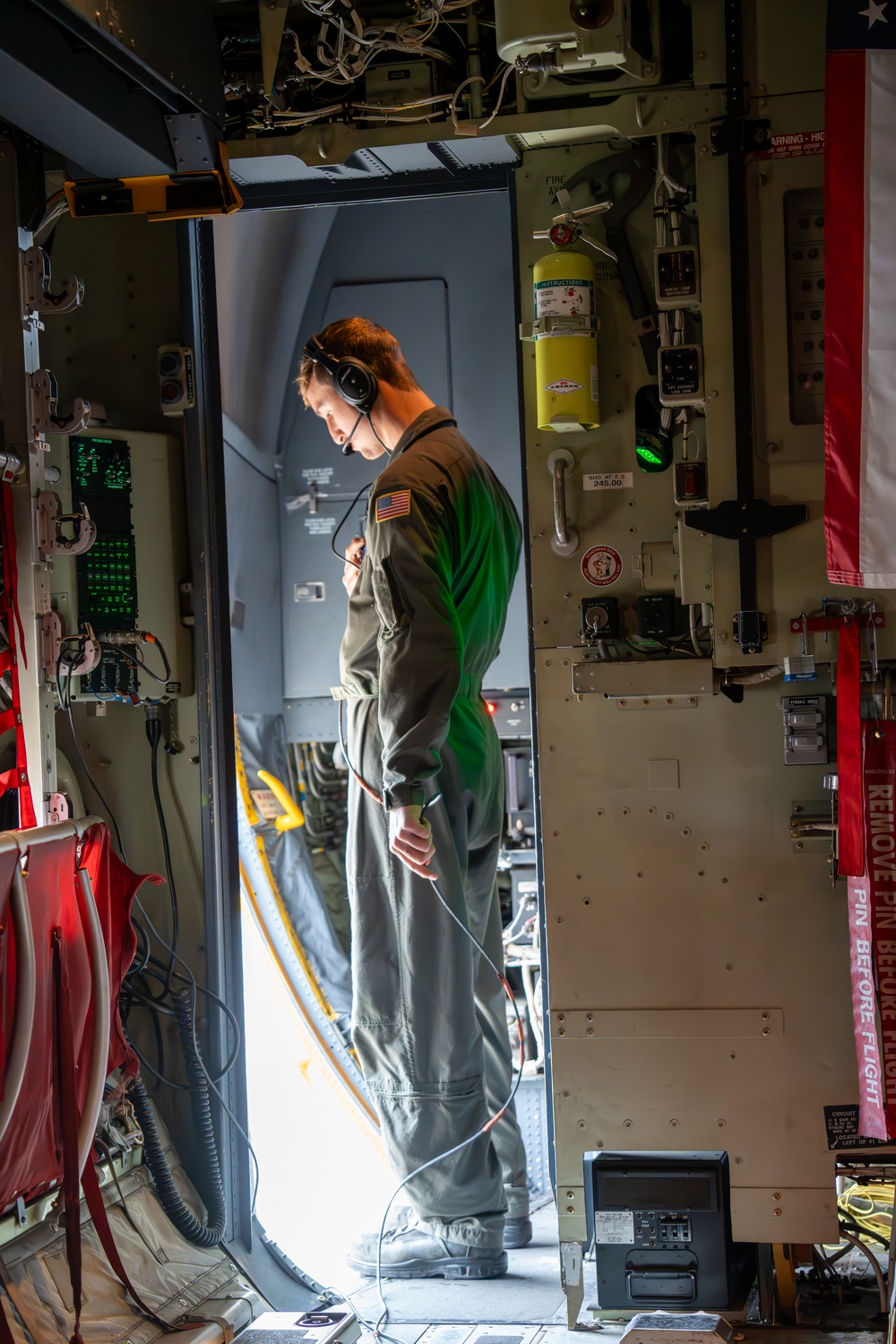 Coast Guard crews participate in search and rescue exercise in Comox, B.C.