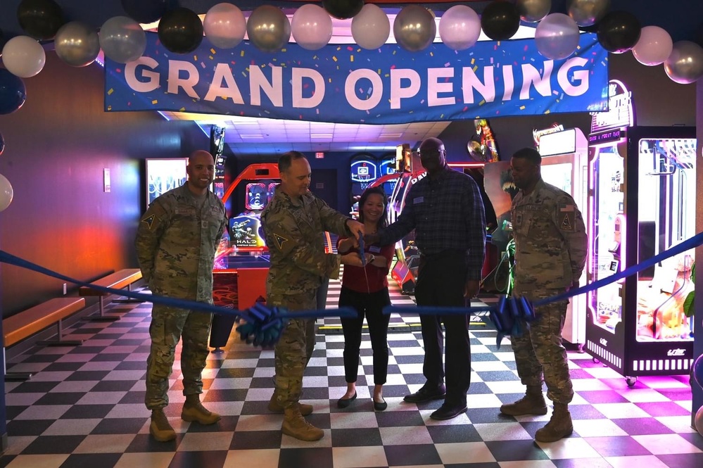 VSFB’s Newest Addition: Surf Lanes Bowling Center &amp; Grill Arcade