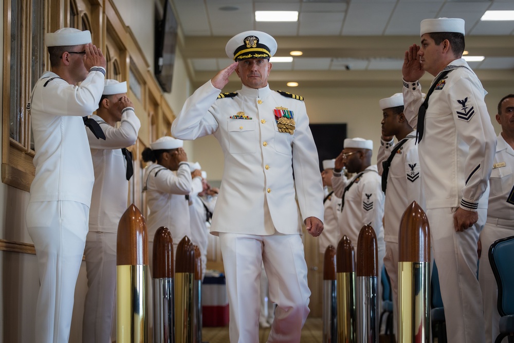 USS Carney (DDG 64) Conducts Change of Command Ceremony