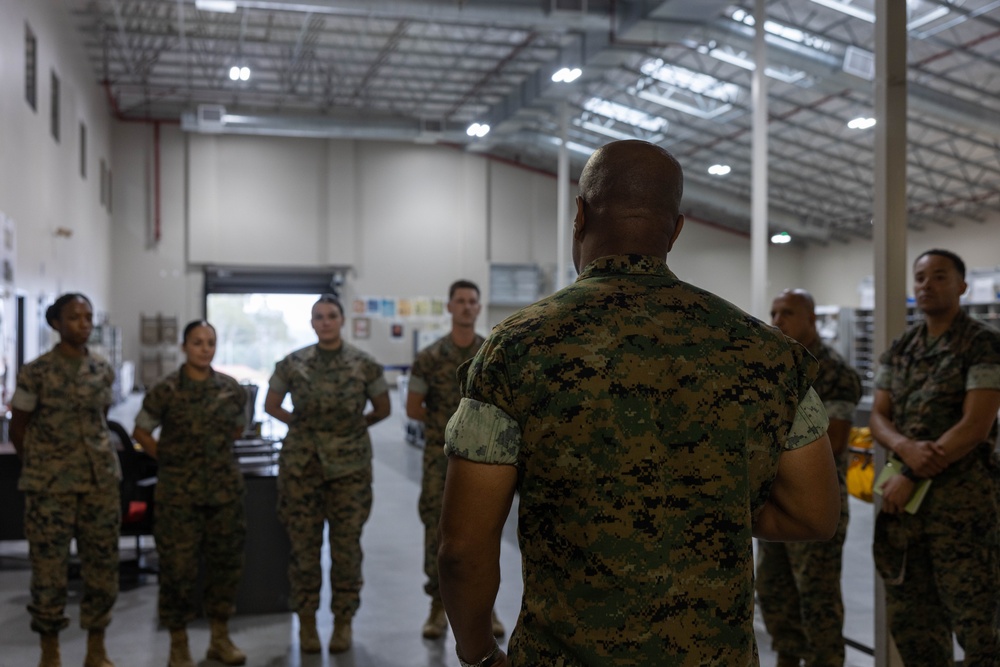 Camp Pendleton CG Visits and Recognizes Marines