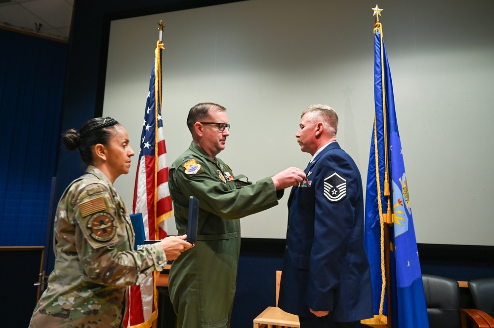 433rd AES NCO Receives Distinguished Flying Cross For Actions During Kabul Evac