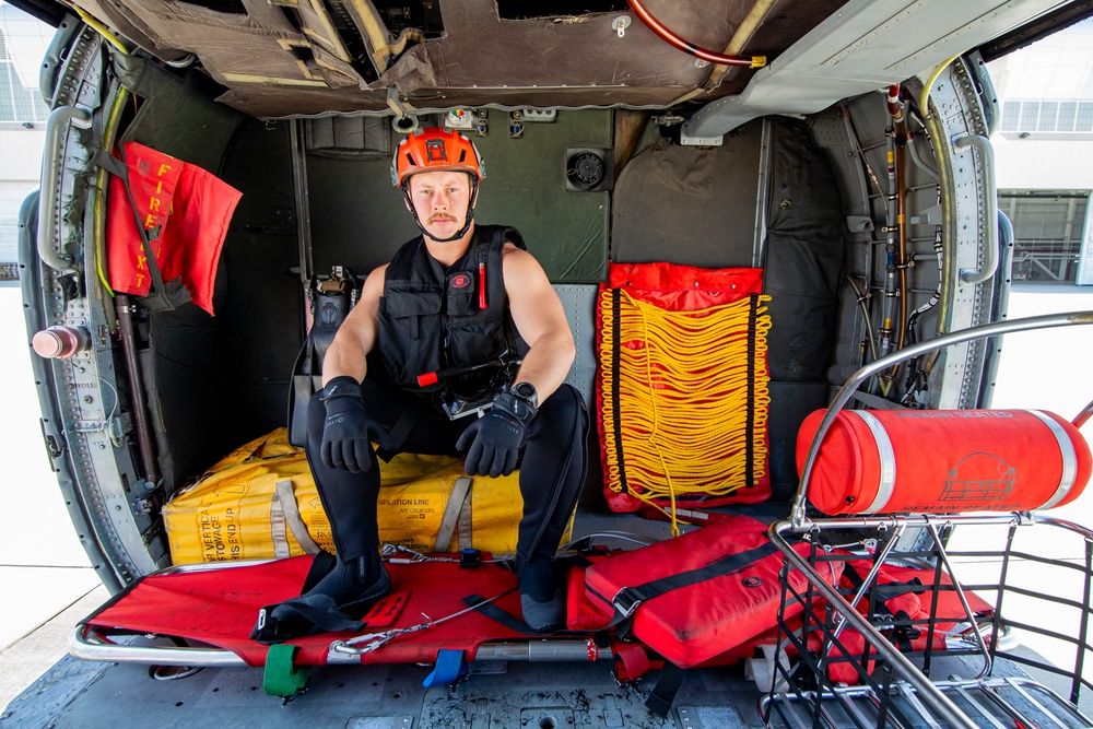 Navy Aircrewman participate in photo event