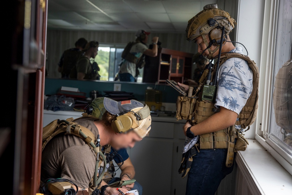 2nd ANGLICO and Norwegian Service Members Conduct Simulated Urban Close Air Support in Swansboro, NC